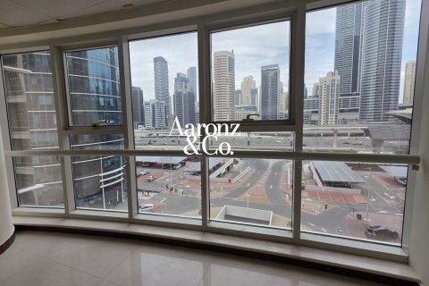 Office in Jumeirah Lake Towers, Dubai 79 sq.m. № 111235 - photo 12