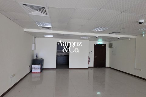 Office in Jumeirah Lake Towers, Dubai 79 sq.m. № 111235 - photo 10