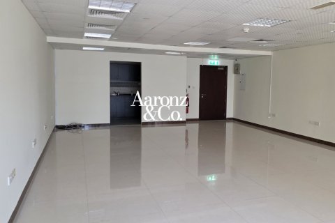 Office in Jumeirah Lake Towers, Dubai 79 sq.m. № 111235 - photo 13