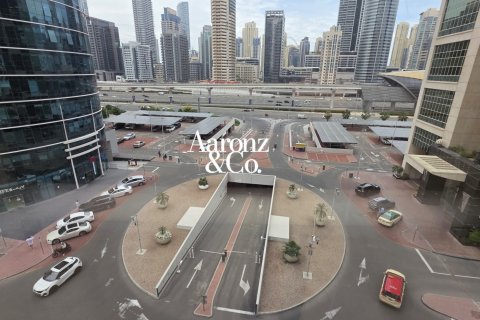 Office in Jumeirah Lake Towers, Dubai 79 sq.m. № 111235 - photo 2