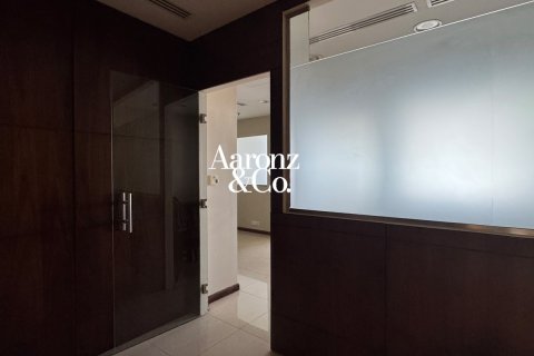 Снять в аренду офис в Бизнес-Бэе, Дубай: 78м², № 111237 - фото 3