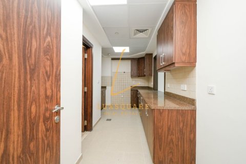 Apartment in Business Bay, Dubai 3 bedrooms, 172 sq.m. № 111243 - photo 29