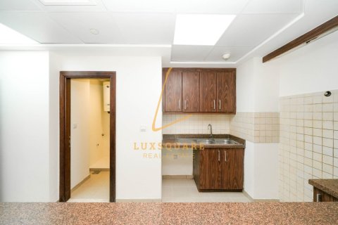 Apartment in Business Bay, Dubai 3 bedrooms, 172 sq.m. № 111243 - photo 24