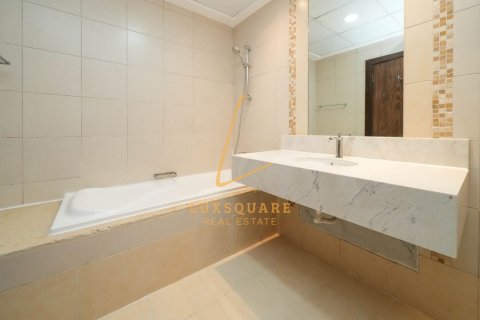 Apartment in Business Bay, Dubai 3 bedrooms, 172 sq.m. № 111243 - photo 9