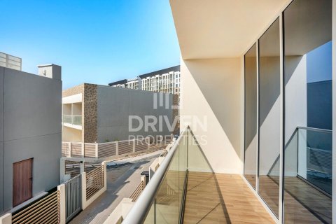 Villa in Dubai Land, Dubai 2 bedrooms, 101 sq.m. № 65711 - photo 21