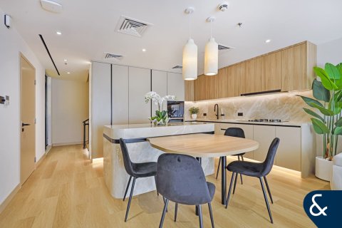 Apartamento en Jumeirah Village Circle, Dubai, 4 dormitorios, 300 m², № 75030 - foto 1