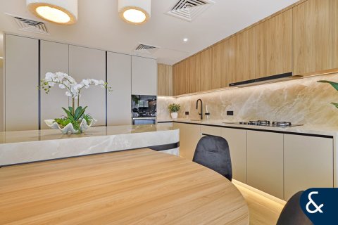 Apartamento en Jumeirah Village Circle, Dubai, 4 dormitorios, 300 m², № 75030 - foto 2