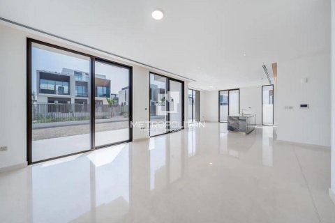 Villa in Dubai Hills Estate, Dubai 5 bedrooms, 660 sq.m. № 72893 - photo 2