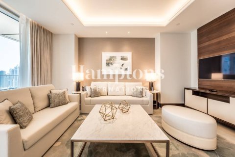 Apartment in Downtown Dubai (Downtown Burj Dubai), Dubai 3 bedrooms, 225.47558100 sq.m. № 63922 - photo 2