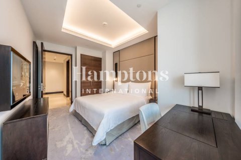 Apartment in Downtown Dubai (Downtown Burj Dubai), Dubai 3 bedrooms, 225.47558100 sq.m. № 63922 - photo 1