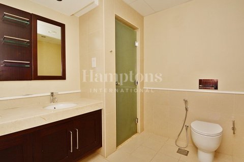 Apartment in Tanaro, The Views, Dubai 2 bedrooms, 129.78549100 sq.m. № 63921 - photo 10