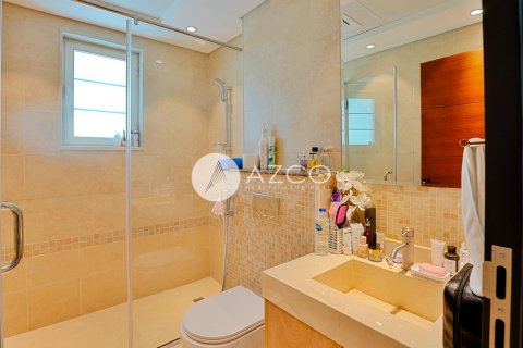 Villa in Legacy, Jumeirah Park, Dubai 3 bedrooms, 666.3 sq.m. № 38366 - photo 7