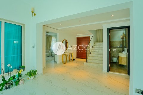 Villa in Legacy, Jumeirah Park, Dubai 3 bedrooms, 666.3 sq.m. № 38366 - photo 21