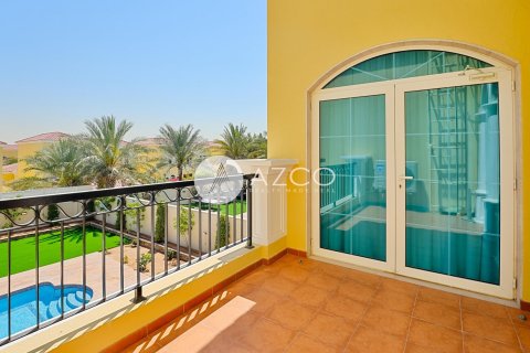 Villa in Legacy, Jumeirah Park, Dubai 3 bedrooms, 666.3 sq.m. № 38366 - photo 15