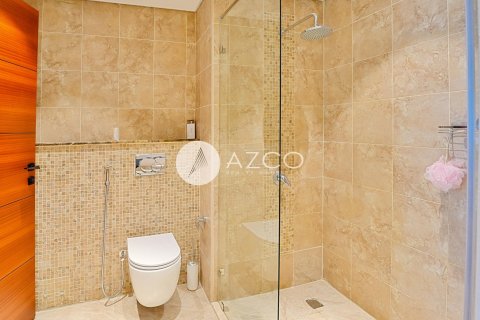 Villa in Legacy, Jumeirah Park, Dubai 3 bedrooms, 666.3 sq.m. № 38366 - photo 9