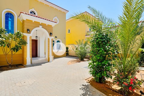 Villa in Legacy, Jumeirah Park, Dubai 3 bedrooms, 666.3 sq.m. № 38366 - photo 5