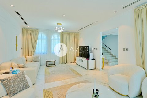 Villa in Legacy, Jumeirah Park, Dubai 3 bedrooms, 666.3 sq.m. № 38366 - photo 20