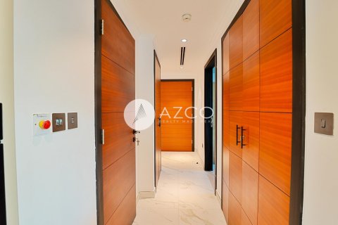 Villa in Legacy, Jumeirah Park, Dubai 3 bedrooms, 666.3 sq.m. № 38366 - photo 17