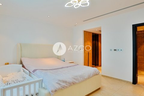 Villa in Legacy, Jumeirah Park, Dubai 3 bedrooms, 666.3 sq.m. № 38366 - photo 29