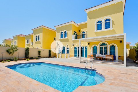 Villa in Legacy, Jumeirah Park, Dubai 3 bedrooms, 666.3 sq.m. № 38366 - photo 3