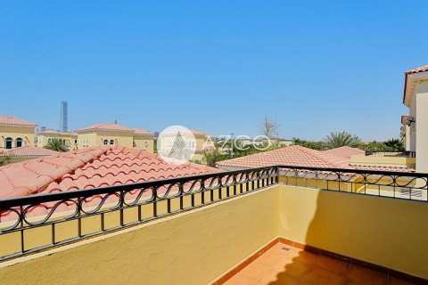 Villa in Legacy, Jumeirah Park, Dubai 3 bedrooms, 666.3 sq.m. № 38366 - photo 14