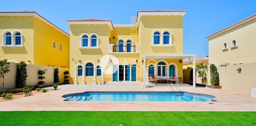 Villa in Legacy, Jumeirah Park, Dubai 3 bedrooms, 666.3 sq.m. № 38366