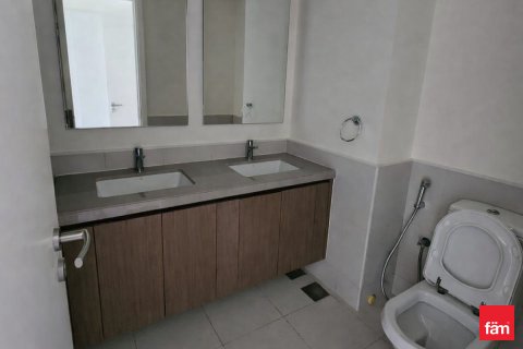 Снять в аренду квартиру в Дубае: 2 спальни, 155.9м², № 90269 - фото 9