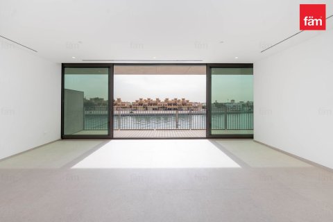 Квартира в Дубае, 3 спальни, 202.7м², № 90267