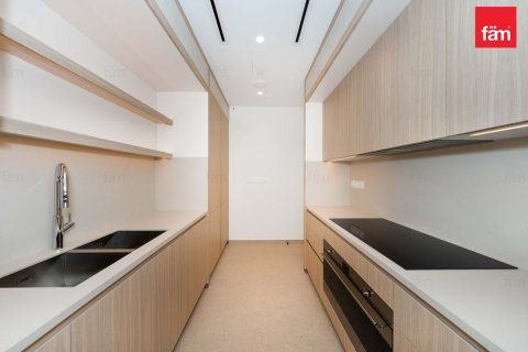 Купить квартиру в Дубае: 3 спальни, 202.7м², № 90267 - фото 12