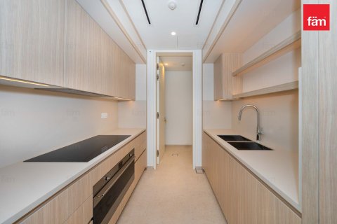 Купить квартиру в Дубае: 3 спальни, 202.7м², № 90267 - фото 11