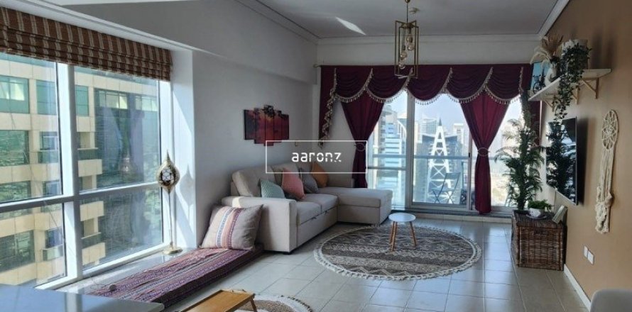 Квартира в Джумейра Лейк Тауэрс, Дубай, 1 спальня, 69.9м², № 12211