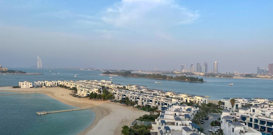 Apartment in Palm Jumeirah, Dubai 2 bedrooms, 144 sq.m. № 7797