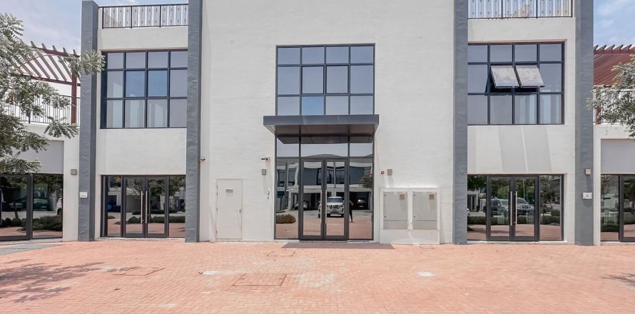 Building in Motor City, Dubai 1145.4 sq.m. № 48898