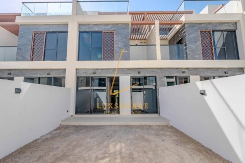Maison de ville à DAMAC Hills (Akoya by DAMAC), Dubai, 5 chambres, 172 m², № 110647 - photo 12