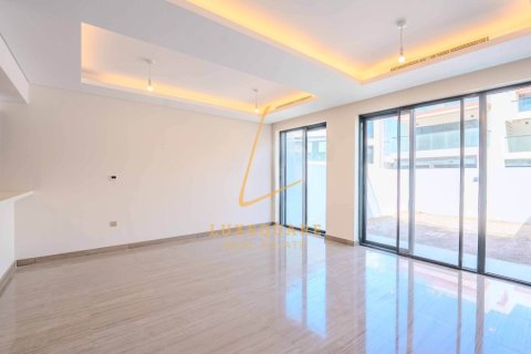 Maison de ville à DAMAC Hills (Akoya by DAMAC), Dubai, 5 chambres, 172 m², № 110647 - photo 26