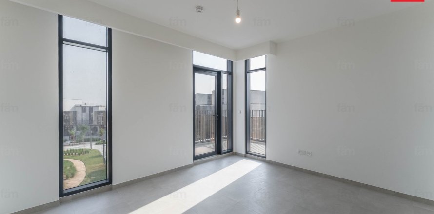 Townhouse in Dubai 4 bedrooms, 270.5 sq.m. № 52381
