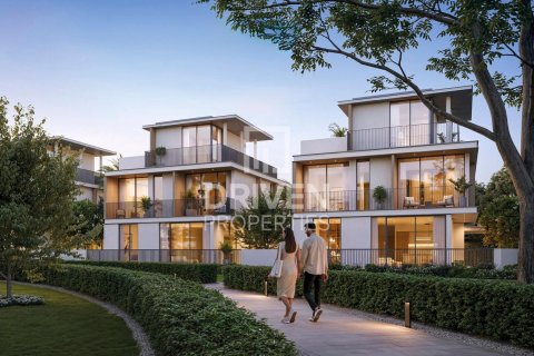 Villa in Dubai Investment Park, Dubai 4 bedrooms, 339.84 sq.m. № 135839 - photo 9