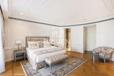 Duplex in Palazzo Versace, Culture Village, Dubai 3 bedrooms, 472.32 sq.m. № 135828 - photo 10