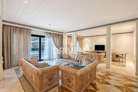 Duplex in Palazzo Versace, Culture Village, Dubai 3 bedrooms, 472.32 sq.m. № 135828 - photo 4