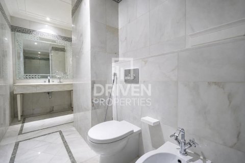 Duplex in Palazzo Versace, Culture Village, Dubai 3 bedrooms, 472.32 sq.m. № 135828 - photo 21