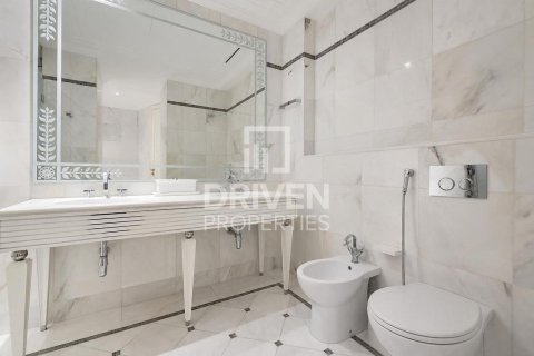 Duplex in Palazzo Versace, Culture Village, Dubai 3 bedrooms, 472.32 sq.m. № 135828 - photo 22