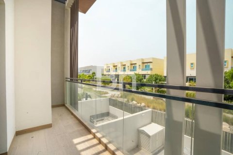 Снять в аренду таунхаус в Al Furjan, Дубай: 3 спальни, 178м², № 22231 - фото 15
