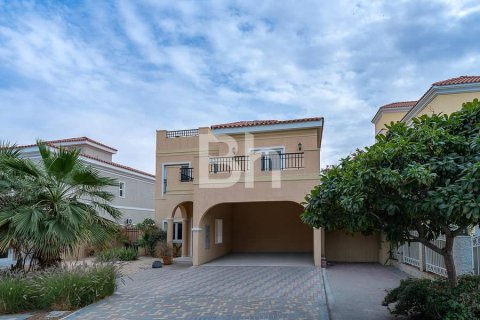 Villa en The Villa, Dubai, 5 dormitorios, 561 m², № 22232 - foto 3