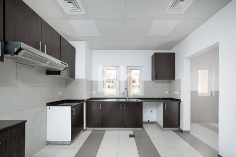 Villa en The Villa, Dubai, 5 dormitorios, 561 m², № 22232 - foto 13