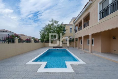 Villa en The Villa, Dubai, 5 dormitorios, 561 m², № 22232 - foto 20