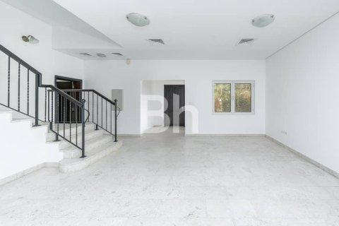 Villa en The Villa, Dubai, 5 dormitorios, 561 m², № 22232 - foto 4