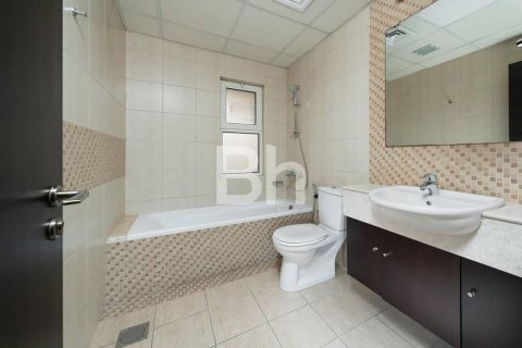 Villa en The Villa, Dubai, 5 dormitorios, 561 m², № 22232 - foto 17