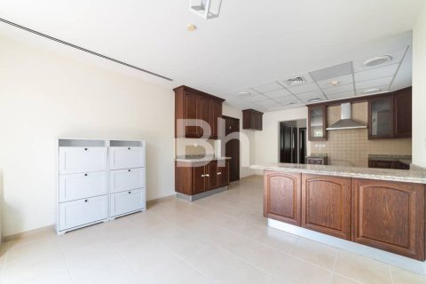 Снять в аренду виллу в Арабиан Ранчес, Дубай: 5 спален, 411м², № 22226 - фото 15