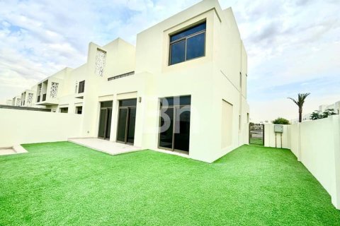 Maison de ville à Town Square, Dubai, 4 chambres, 228 m², № 22229 - photo 1