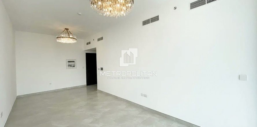 Квартира в Бизнес-Бэе, Дубай, 2 спальни, 118м², № 74253